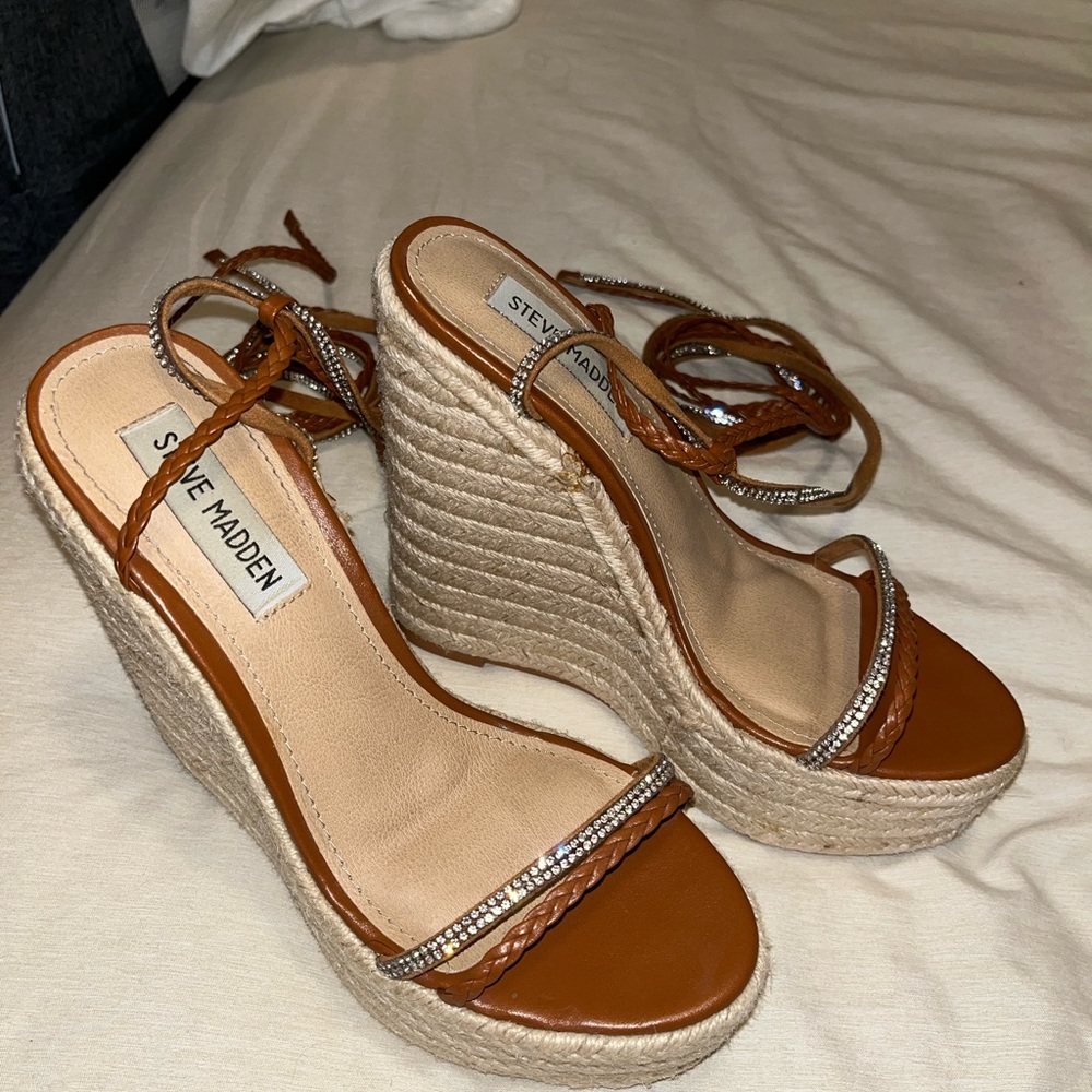Steve Madden wedges size 6 1/2, worn once in great condition